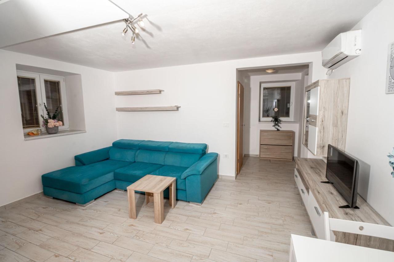 إيزولا Sml Apartments 2 المظهر الخارجي الصورة
